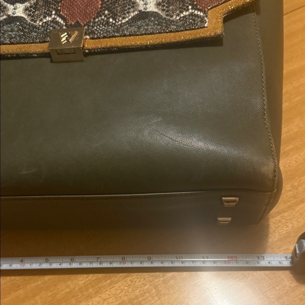 Kelly Wynne designer Olive and Python Print Satchel - Picture 2 of 13